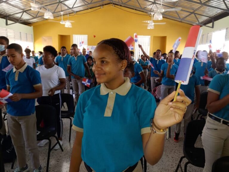 Editorial: Moral y Cívica en las escuelas, un paso adelante