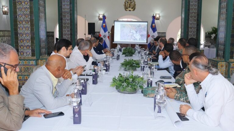 RD recibe misión OEA, que visita el país para levantar información técnica, a fin de conocer la situación sobre el canal ilegal que construye Haití
