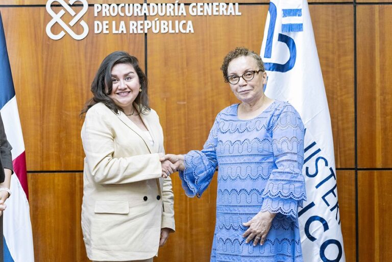 Firman memorándum de entendimiento para poner en marcha Fuerza de Tarea Conjunta contra el Lavado de Activos