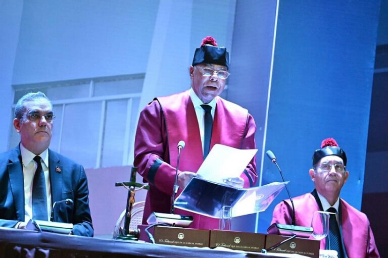 Presidente del TC Milton Ray Guevara llama a defender la democracia dominicana y el fortalecimiento institucional