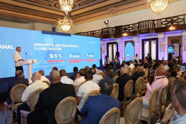 Ya están disponibles RD 3,000 millones para mecanización mano de obra en sectores agrícola y construcción, dijo el presidente Abinader