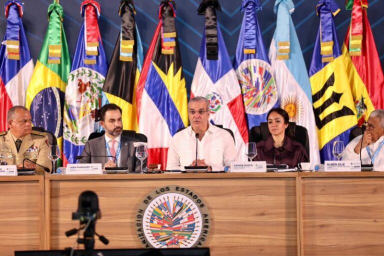 Gobierno no bajará la guardia frente a la delincuencia, dijo el presidente Abinader en la apertura de la VIII MISPA